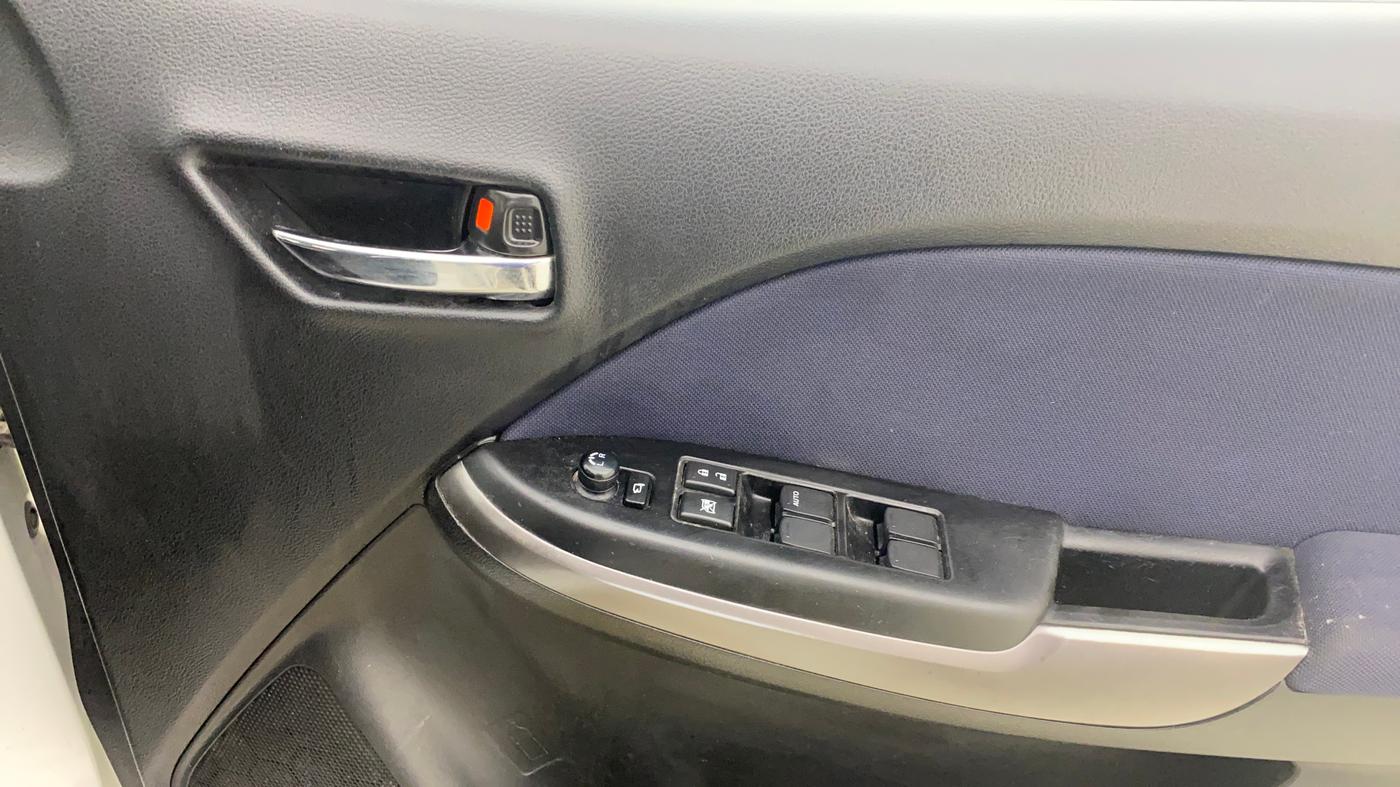 2020 Maruti Baleno ZETA CVT PETROL 1.2, Petrol, Automatic, 36,425 km, Driver Side Door Panels Control