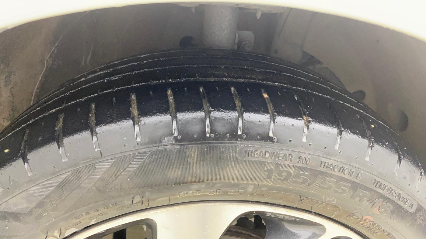 2020 Maruti Baleno ZETA CVT PETROL 1.2, Petrol, Automatic, 36,425 km, Right Front Tyre Tread