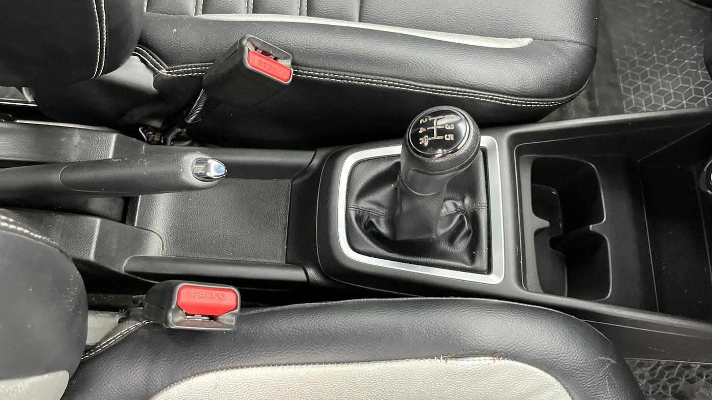 2021 Maruti Swift VXI, Petrol, Manual, 51,761 km, Gear Lever