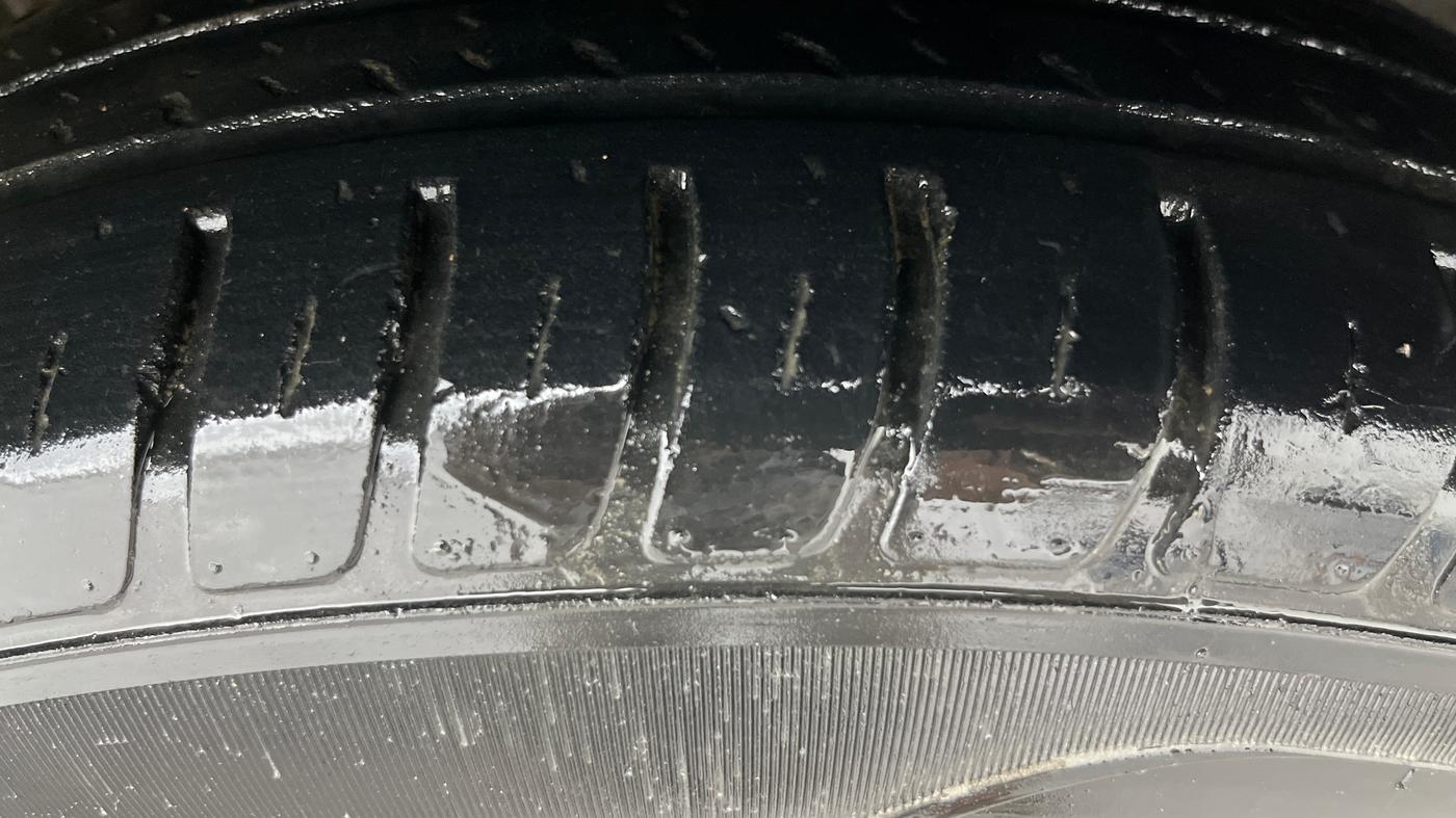 2021 Maruti Swift VXI, Petrol, Manual, 51,761 km, Right Front Tyre Tread
