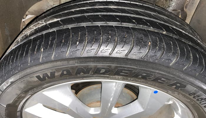 2021 Mahindra XUV300 W8 1.2 PETROL, Petrol, Manual, 50,918 km, Right Rear Tyre Tread