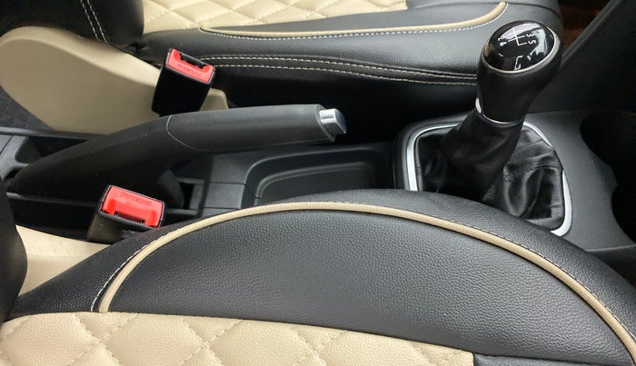2017 Volkswagen Polo HIGHLINE1.2L, Petrol, Manual, 50,088 km, Gear Lever