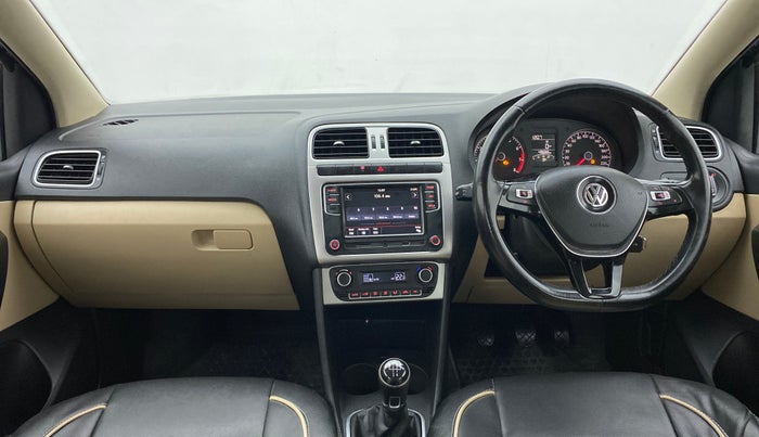 2017 Volkswagen Polo HIGHLINE1.2L, Petrol, Manual, 50,088 km, Dashboard