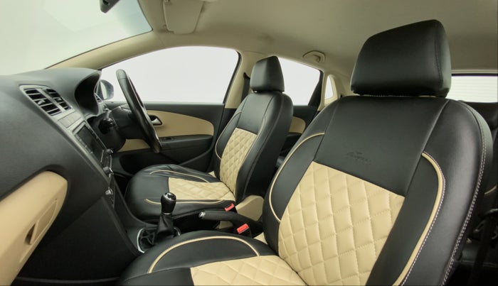 2017 Volkswagen Polo HIGHLINE1.2L, Petrol, Manual, 50,088 km, Right Side Front Door Cabin