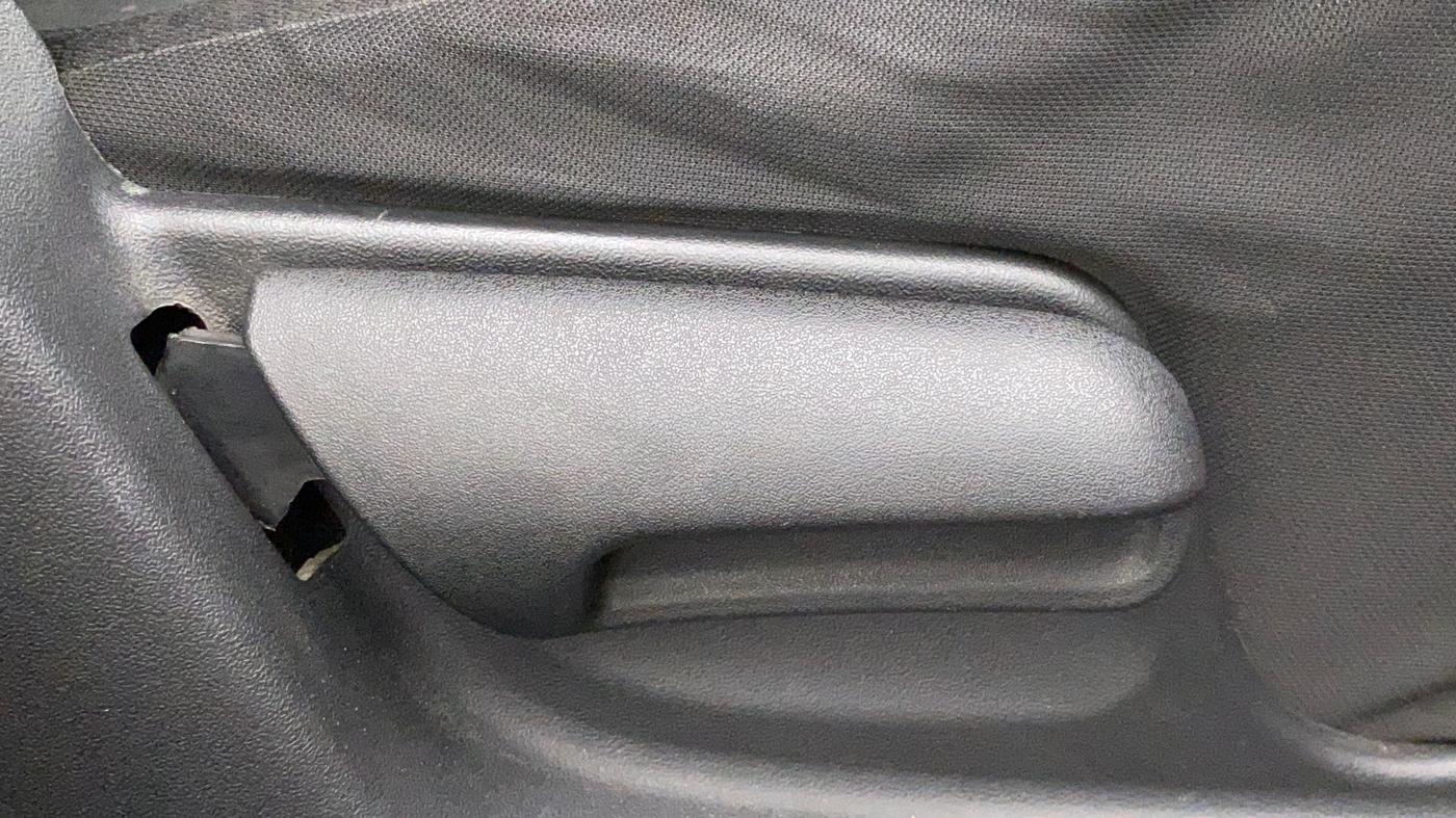 2016 Maruti Swift VXI, Petrol, Manual, 38,025 km, Driver Side Adjustment Panel