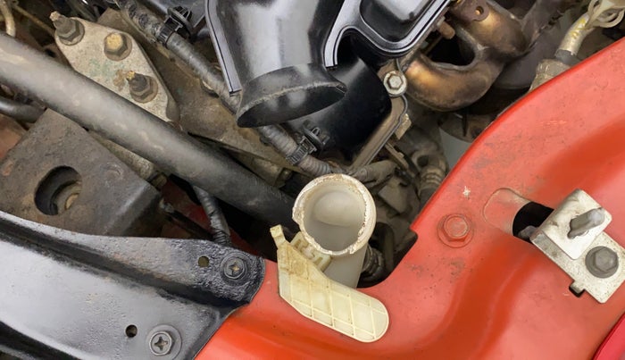2016 Maruti Swift VXI, Petrol, Manual, 38,025 km, Front windshield - Wiper bottle cap missing