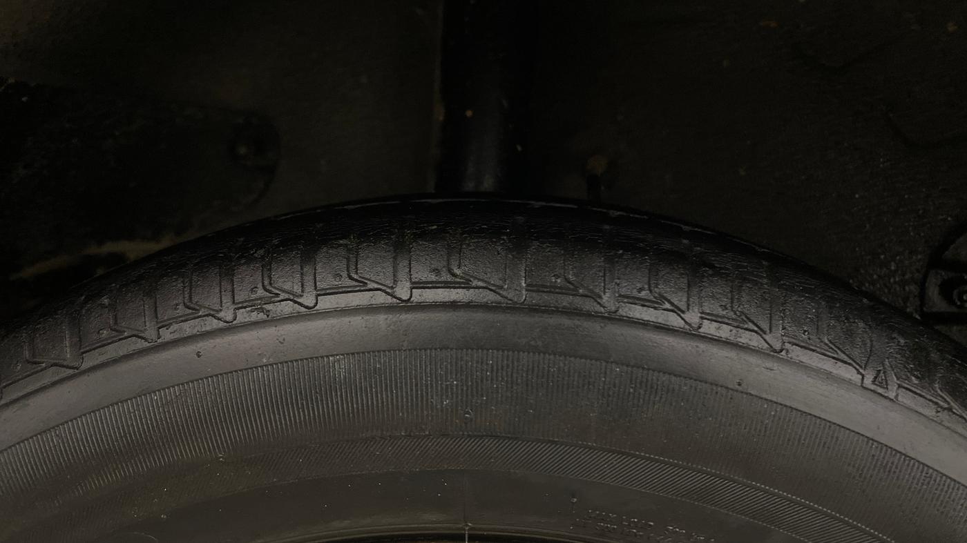 2016 Tata Zest XMS PETROL, Petrol, Manual, 91,710 km, Right Rear Tyre Tread