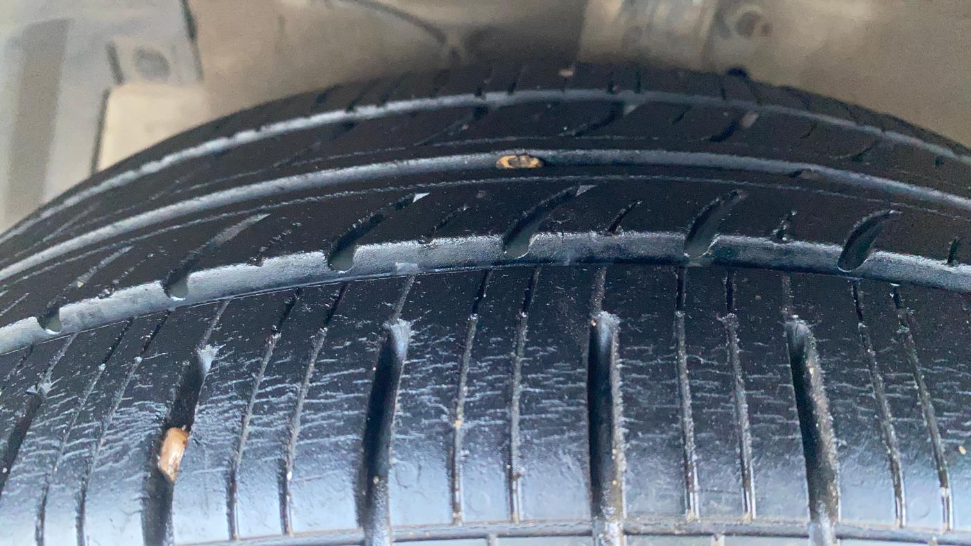 2015 Maruti Ciaz VXI+, Petrol, Manual, 78,062 km, Left Front Tyre Tread