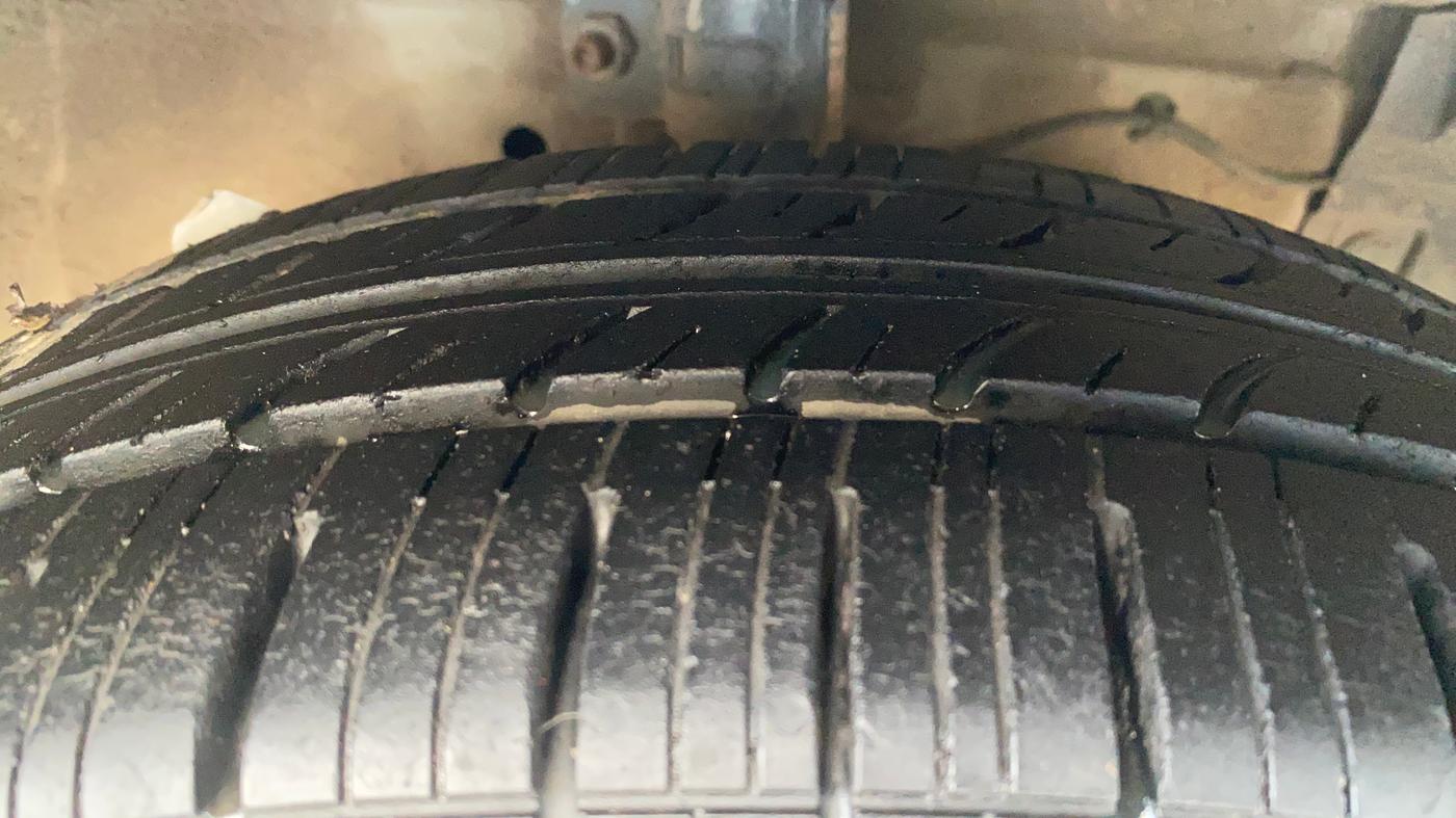 2015 Maruti Ciaz VXI+, Petrol, Manual, 78,062 km, Right Front Tyre Tread