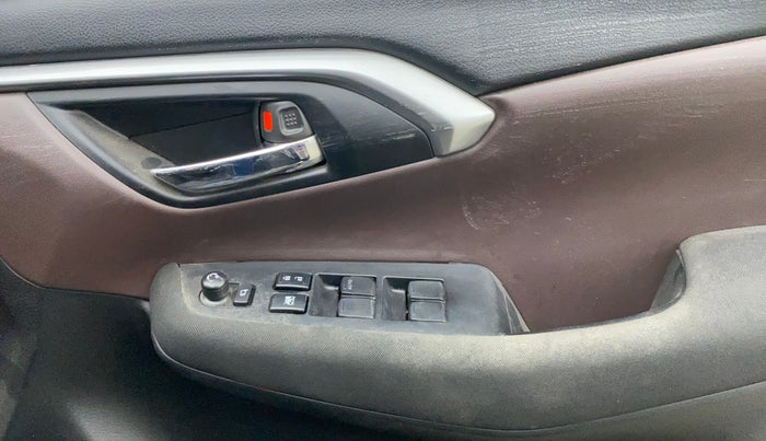 2023 Maruti Grand Vitara DELTA CNG, CNG, Manual, 34,905 km, Driver Side Door Panels Control