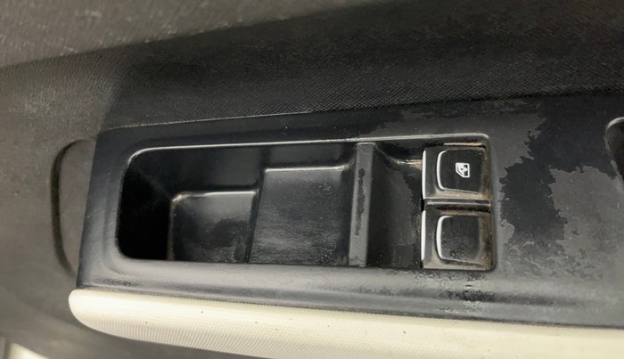 2022 Tata PUNCH PURE MT, Petrol, Manual, 53,779 km, Driver Side Door Panels Control