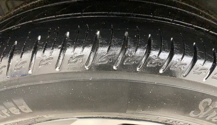 2020 Hyundai VENUE SX 1.0 TURBO, Petrol, Manual, 45,721 km, Right Rear Tyre Tread