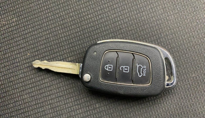 2020 Hyundai VENUE SX 1.0 TURBO, Petrol, Manual, 45,721 km, Key Close Up