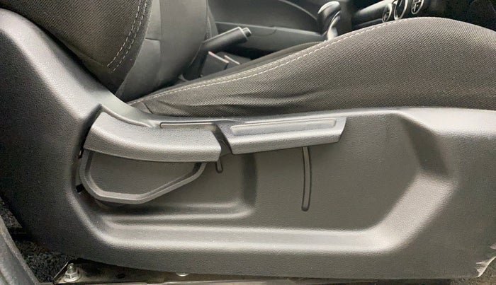 2020 Hyundai VENUE SX 1.0 TURBO, Petrol, Manual, 45,721 km, Driver Side Adjustment Panel