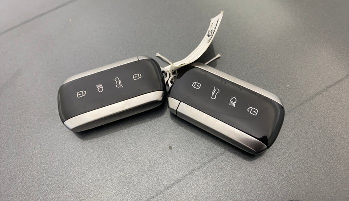 2025 Tata Curvv Creative S 1.2 Petrol 6MT, Petrol, Manual, 9,292 km, Key Close Up