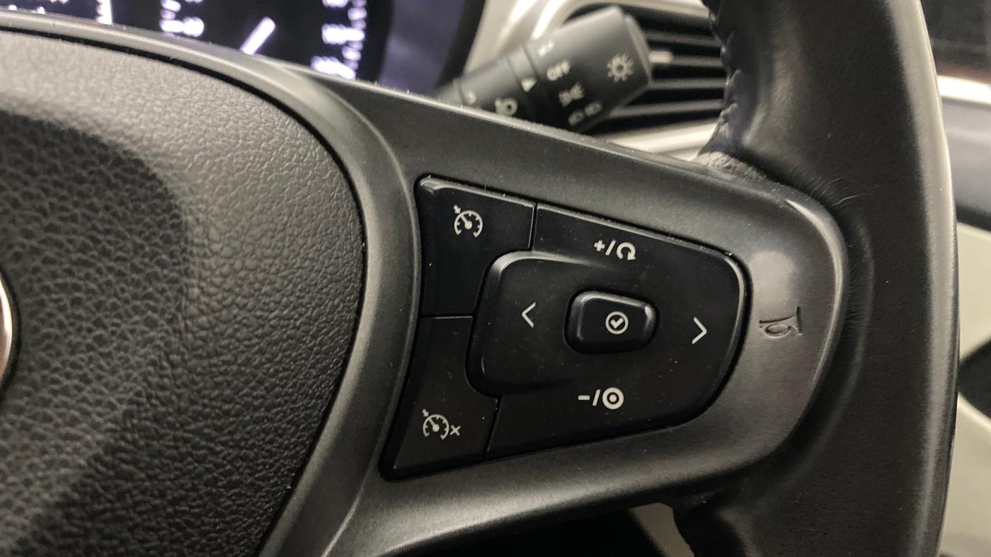 2022 Tata ALTROZ XZA (O), Petrol, Automatic, 23,961 km, Adaptive Cruise Control