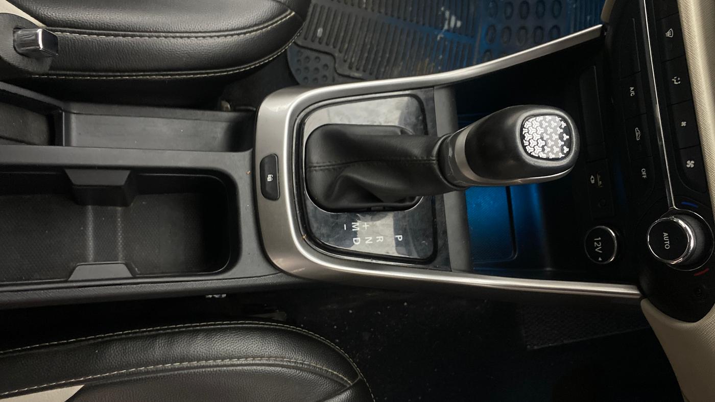 2022 Tata ALTROZ XZA (O), Petrol, Automatic, 23,961 km, Gear Lever