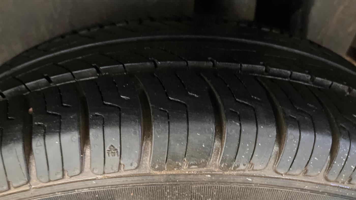 2019 Maruti Ciaz DELTA 1.5 SHVS MT PETROL, Petrol, Manual, 68,263 km, Left Rear Tyre Tread