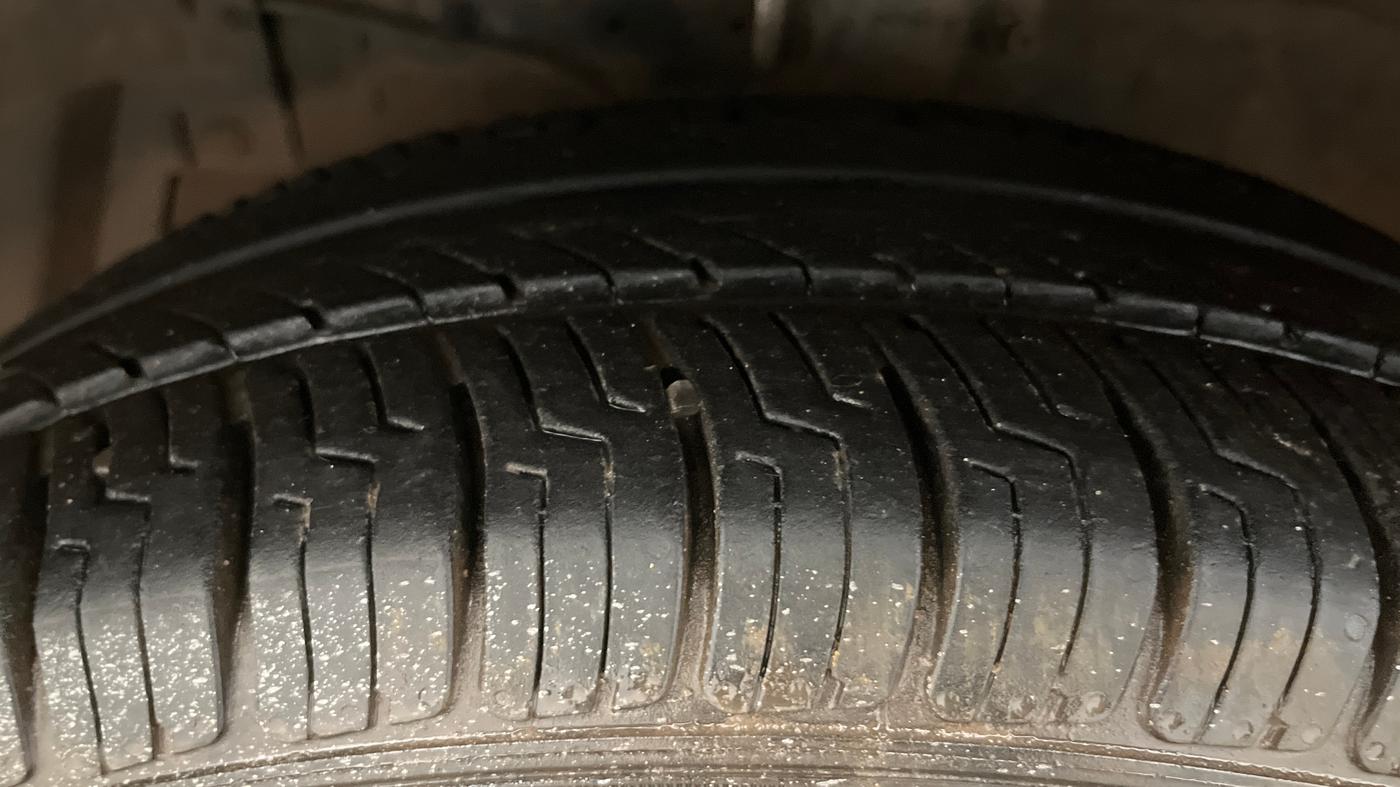 2019 Maruti Ciaz DELTA 1.5 SHVS MT PETROL, Petrol, Manual, 68,263 km, Left Front Tyre Tread