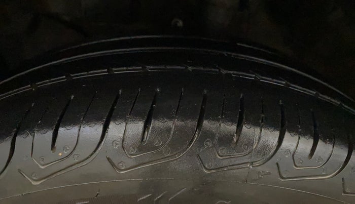 2018 Honda Amaze 1.2L I-VTEC V, Petrol, Manual, 58,479 km, Left Front Tyre Tread