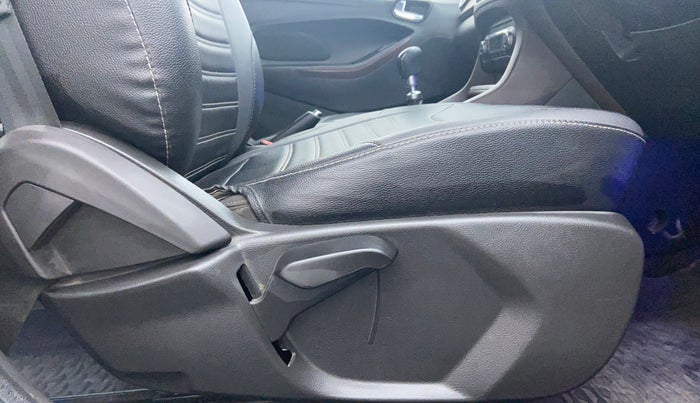 2018 Ford FREESTYLE TITANIUM 1.5 TDCI, Diesel, Manual, 31,928 km, Driver Side Adjustment Panel