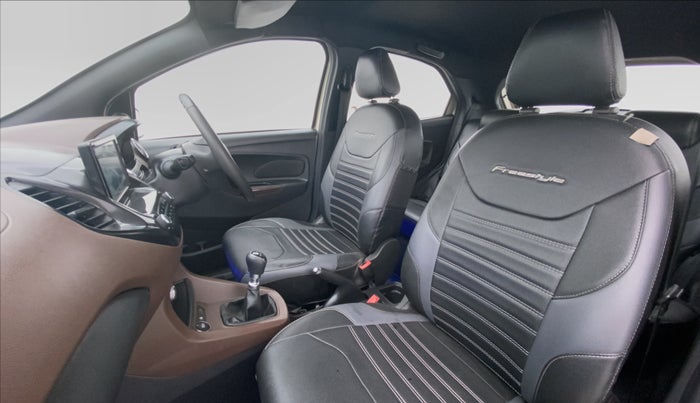 2018 Ford FREESTYLE TITANIUM 1.5 TDCI, Diesel, Manual, 31,928 km, Right Side Front Door Cabin View