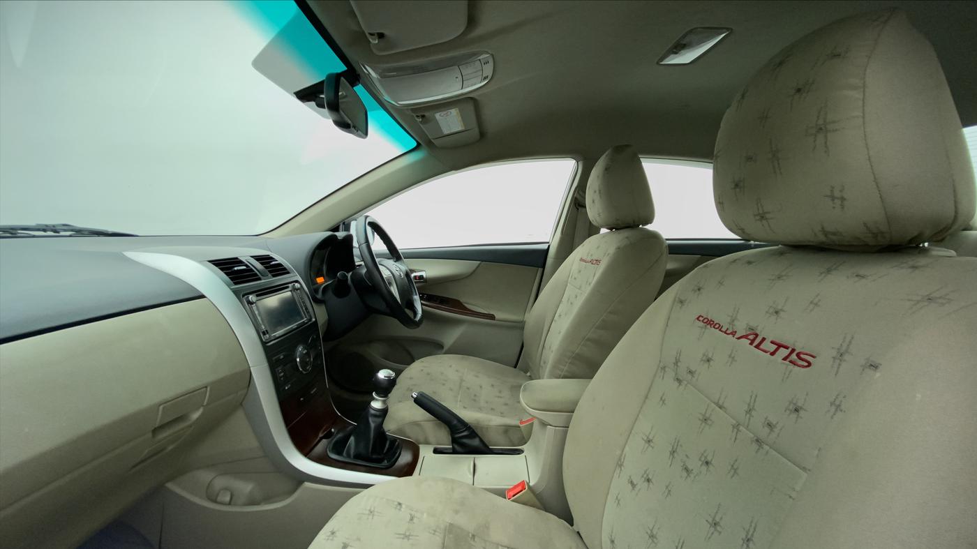 2012 Toyota Corolla Altis G, Petrol, Manual, 28,985 km, Right Side Front Door Cabin