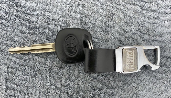 2012 Toyota Corolla Altis G, Petrol, Manual, 28,985 km, Key Close Up