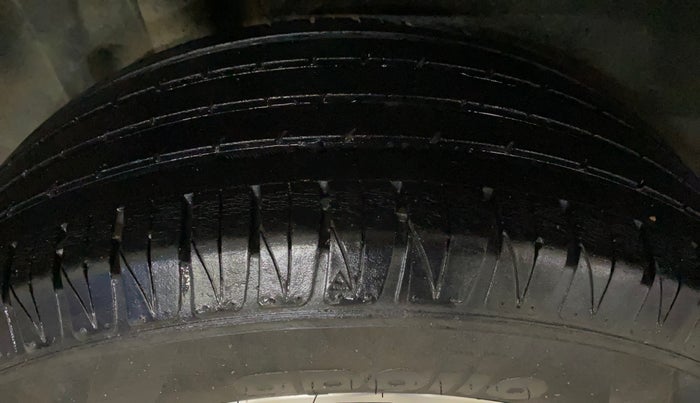 2021 Maruti Vitara Brezza ZXI PLUS DUAL TONE, Petrol, Manual, 33,548 km, Right Rear Tyre Tread