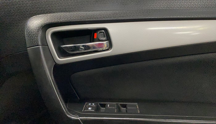 2021 Maruti Vitara Brezza ZXI PLUS DUAL TONE, Petrol, Manual, 33,548 km, Driver Side Door Panels Control