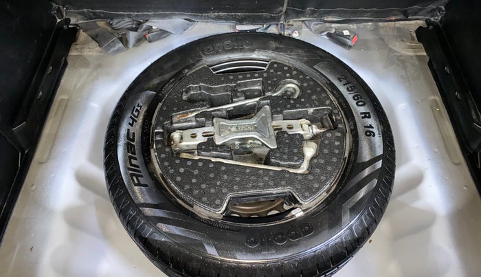 2021 Maruti Vitara Brezza ZXI PLUS DUAL TONE, Petrol, Manual, 33,548 km, Spare Tyre