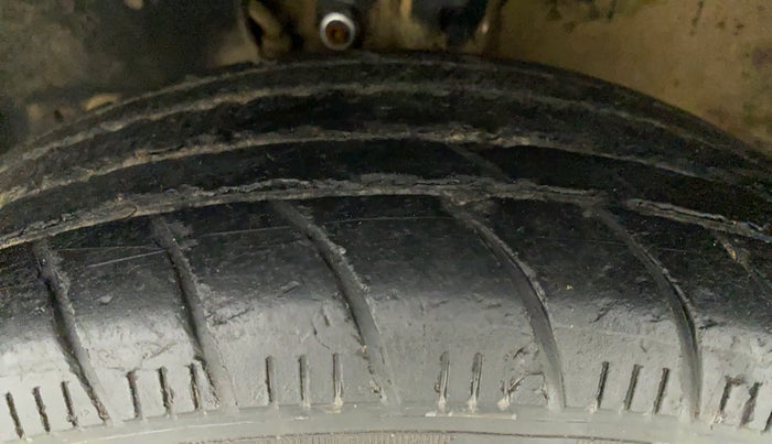 2019 Maruti New Wagon-R LXI CNG 1.0 L, CNG, Manual, 68,869 km, Left Front Tyre Tread