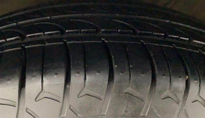 2021 Hyundai AURA S 1.2 CNG, CNG, Manual, 59,623 km, Left Front Tyre Tread