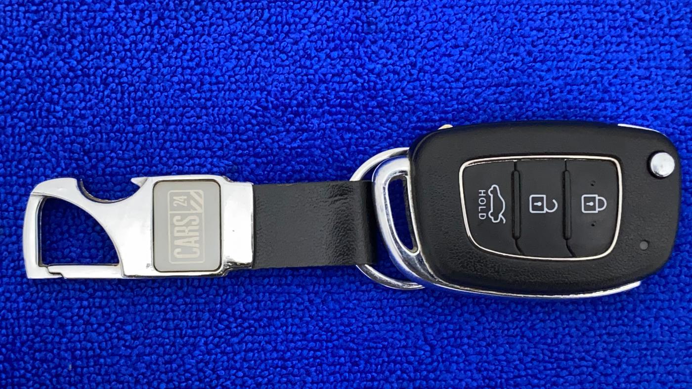 2021 Hyundai AURA S 1.2 CNG, CNG, Manual, 59,623 km, Key Close Up