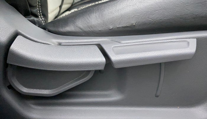 2021 Hyundai AURA S 1.2 CNG, CNG, Manual, 59,623 km, Driver Side Adjustment Panel