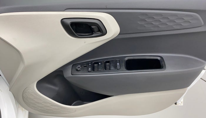 2021 Hyundai AURA S 1.2 CNG, CNG, Manual, 59,623 km, Driver Side Door Panels Control