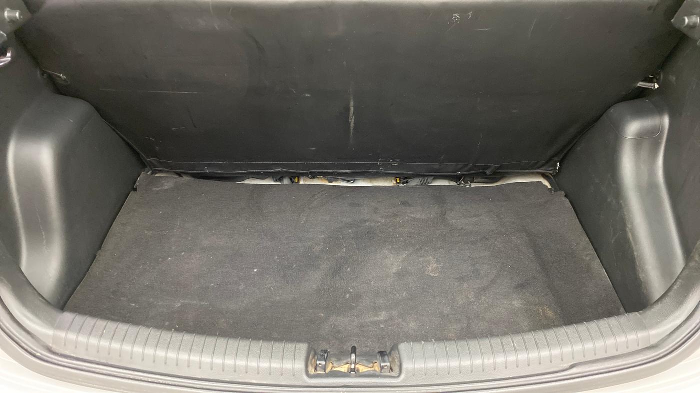 2018 Hyundai Grand i10 ASTA 1.2 VTVT, Petrol, Manual, 45,067 km, Boot Inside