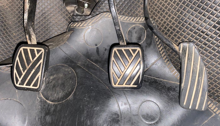 2014 Maruti Wagon R Stingray VXI, Petrol, Manual, 74,611 km, Pedals