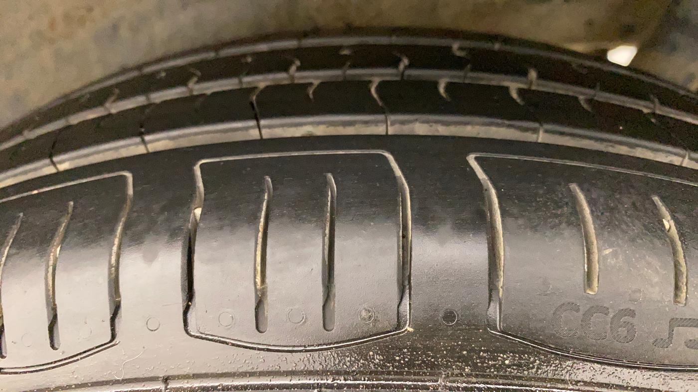 2014 Maruti Wagon R Stingray VXI, Petrol, Manual, 74,611 km, Left Rear Tyre Tread