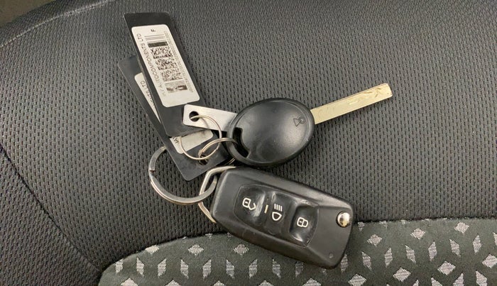 2018 Tata NEXON XM DIESEL, Diesel, Manual, 1,12,267 km, Key Close Up