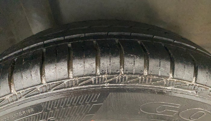 2016 Honda Amaze 1.2L I-VTEC S, Petrol, Manual, 67,524 km, Right Rear Tyre Tread