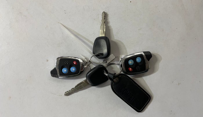 2019 Maruti Dzire LXI, Petrol, Manual, 27,655 km, Key Close Up