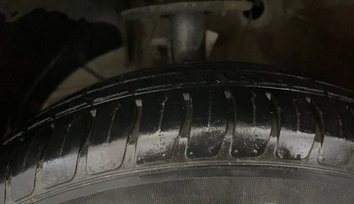 2019 Maruti Dzire LXI, Petrol, Manual, 27,655 km, Left Front Tyre Tread