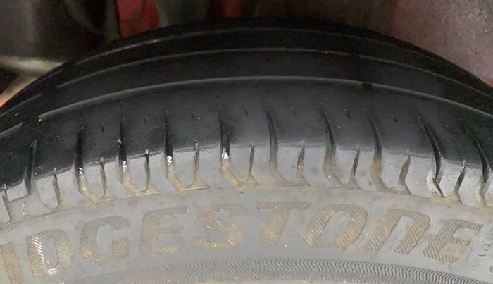 2020 Maruti Swift VXI, Petrol, Manual, 50,879 km, Right Rear Tyre Tread