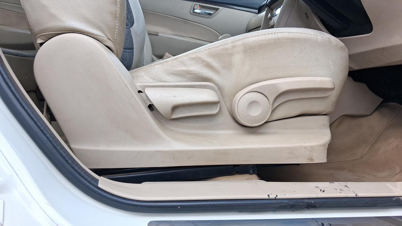 2016 Maruti Swift Dzire ZDI AMT, Diesel, Automatic, 49,470 km, Driver Side Adjustment Panel