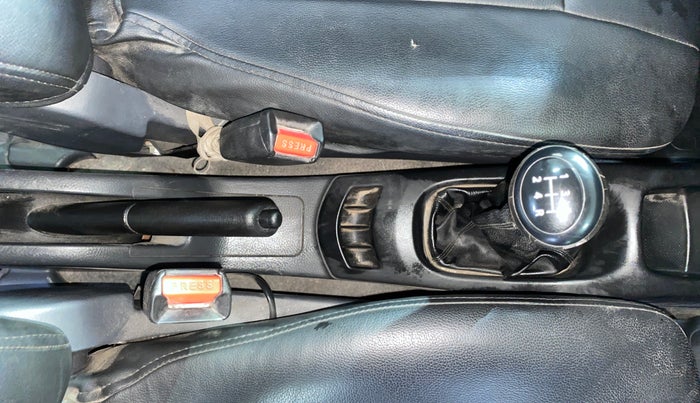 2012 Maruti Wagon R 1.0 LXI, Petrol, Manual, 84,139 km, Gear Lever