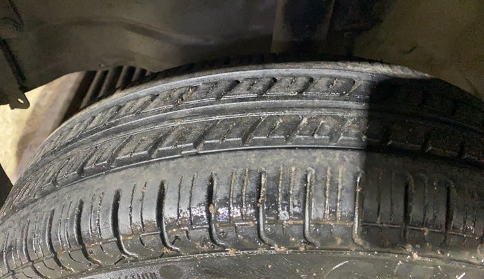 2012 Maruti Wagon R 1.0 LXI, Petrol, Manual, 84,139 km, Left Front Tyre Tread