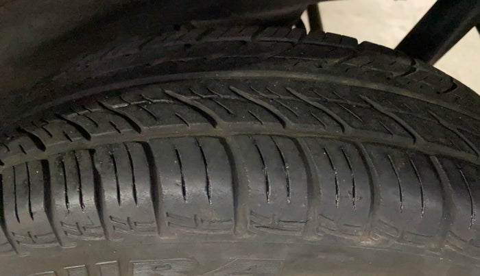 2012 Maruti Wagon R 1.0 LXI, Petrol, Manual, 84,139 km, Left Rear Tyre Tread