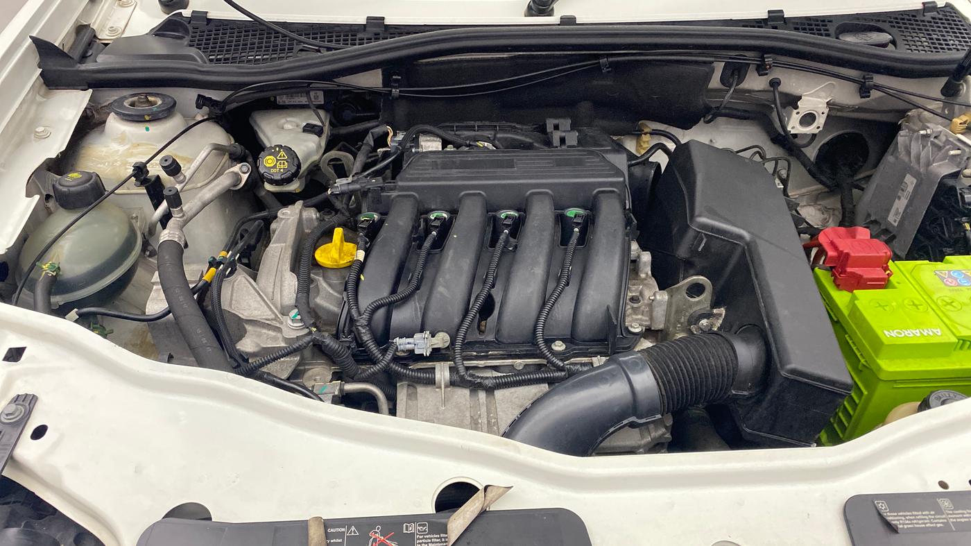 2018 Nissan Terrano XL (P), Petrol, Manual, 33,495 km, Engine View - Right