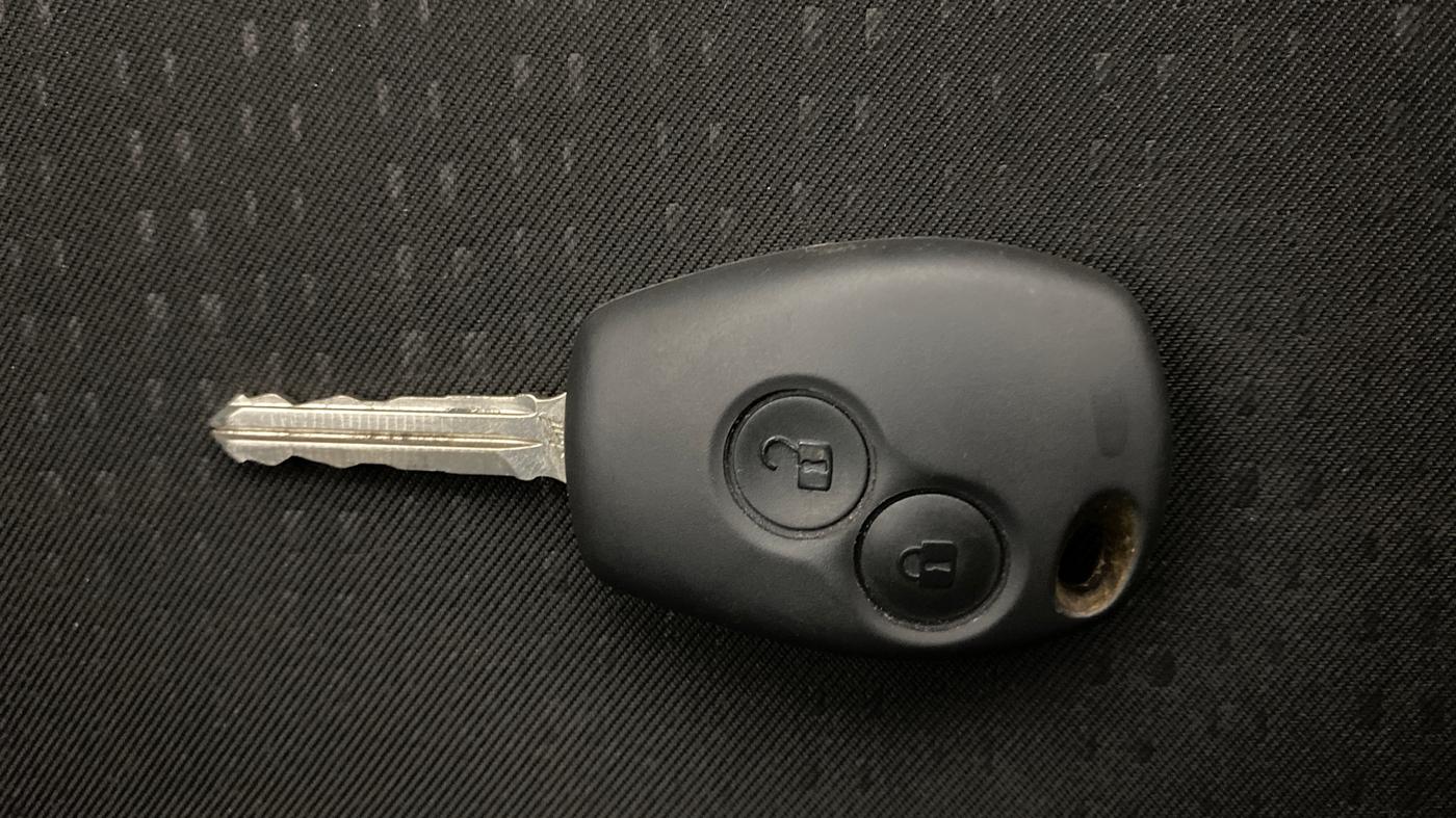 2018 Nissan Terrano XL (P), Petrol, Manual, 33,495 km, Key Close Up